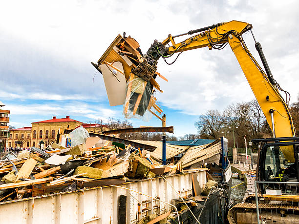 Yard Cleanup Services in Canaan, CT
